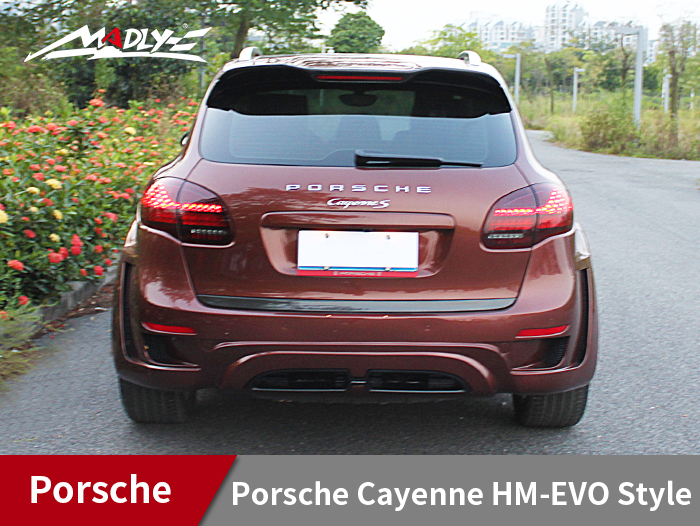 2011-2014 Porsche Cayenne HM-EVO Style Rear Bumper With Middle Flat Exhaust Tips